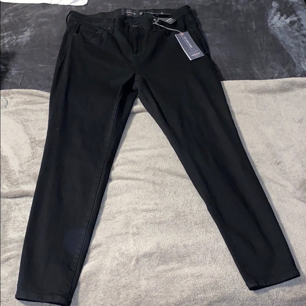 Black skinny jeans